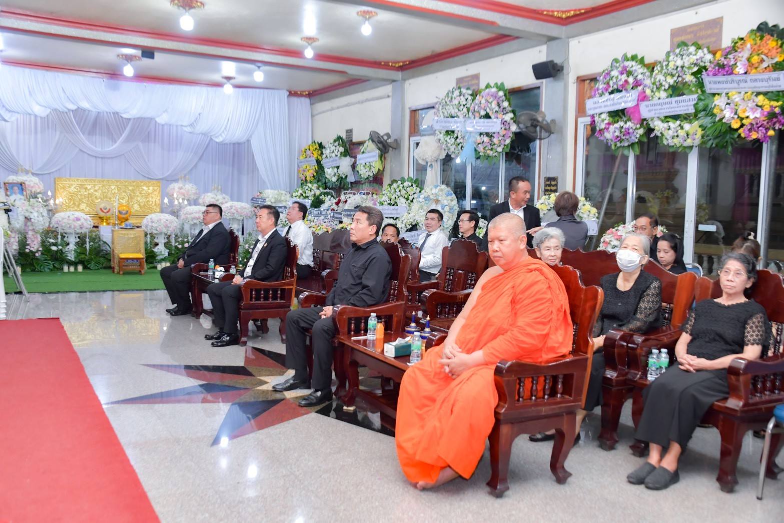 ผู้บริหารกรมชลประทาน ร่วมพิธีสวดพระอภิธรรมศพ นายจวน วุฒิจันทร์ บิดาของนายณัฐพล วุฒิจันทร์ ผู้อำนวยการสำนักวิจัยและพัฒนา