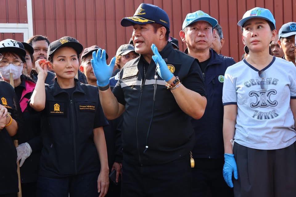 ผนึกกำลัง 4 กระทรวง “เกษตร-ท่องเที่ยว-ศึกษา-พัฒนาสังคม” เดินหน้าฟื้นฟู Big Cleaning เมืองหาดใหญ่ หลังน้ำท่วมคลี่คลาย