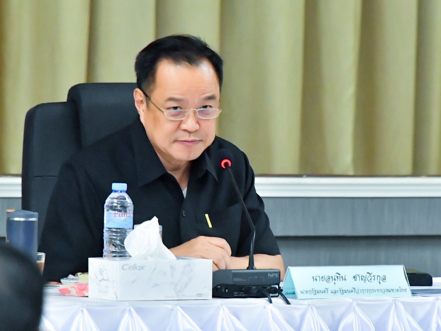 “นายกฯ อนุทิน” นำทีมติดตามพื้นที่ประสบอุทกภัยลุ่มเจ้าพระยา สั่งปรับลดอัตราการระบายน้ำ เพื่อลดผลกระทบพื้นที่ท้ายเขื่อน