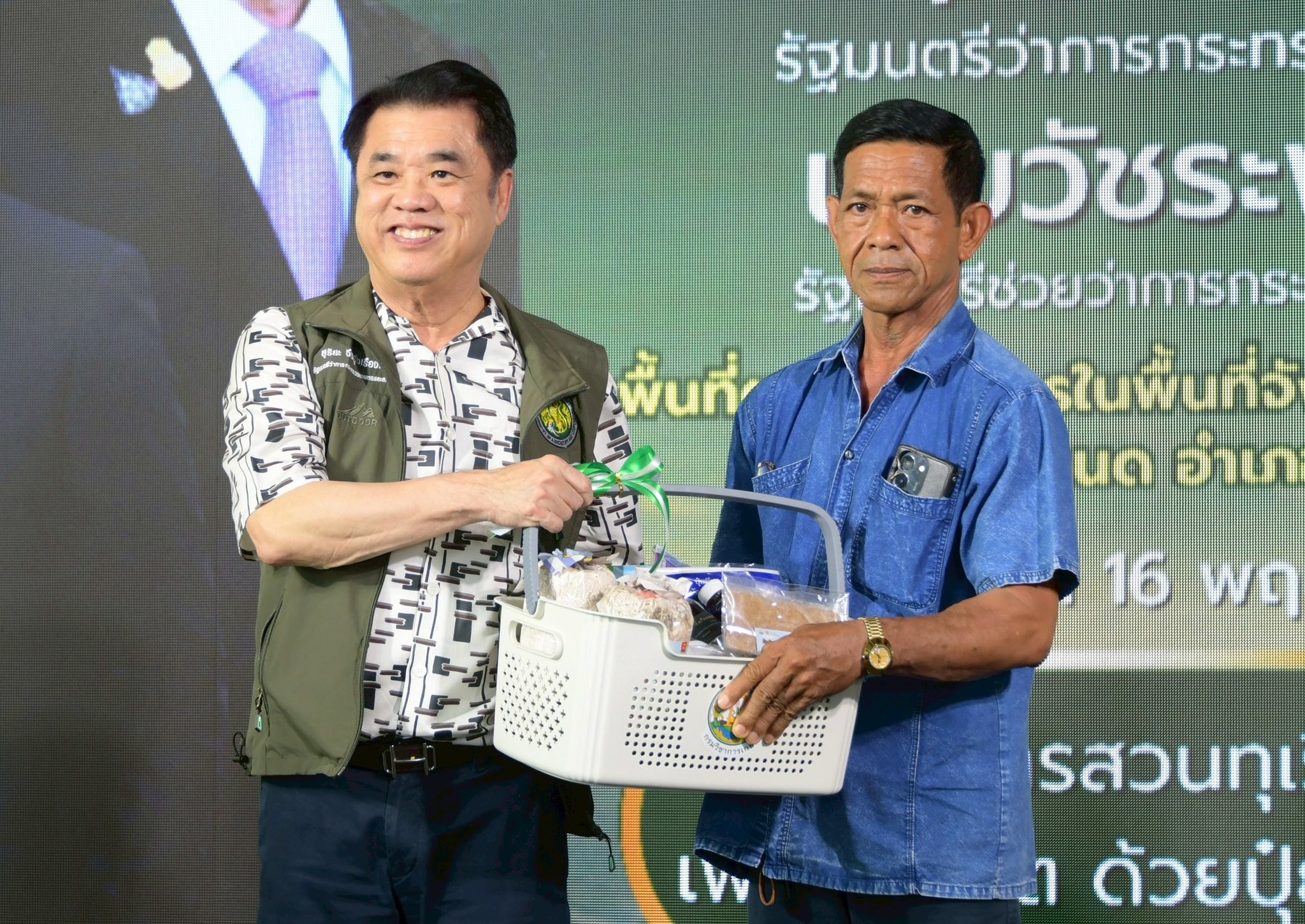 รมว.สุริยะฯ นำทีม กษ.ลงพื้นที่ยกระดับทุเรียนไทย สู่มาตรฐาน GAP